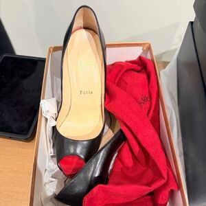 Cristian Louboutin Authentic 100%
